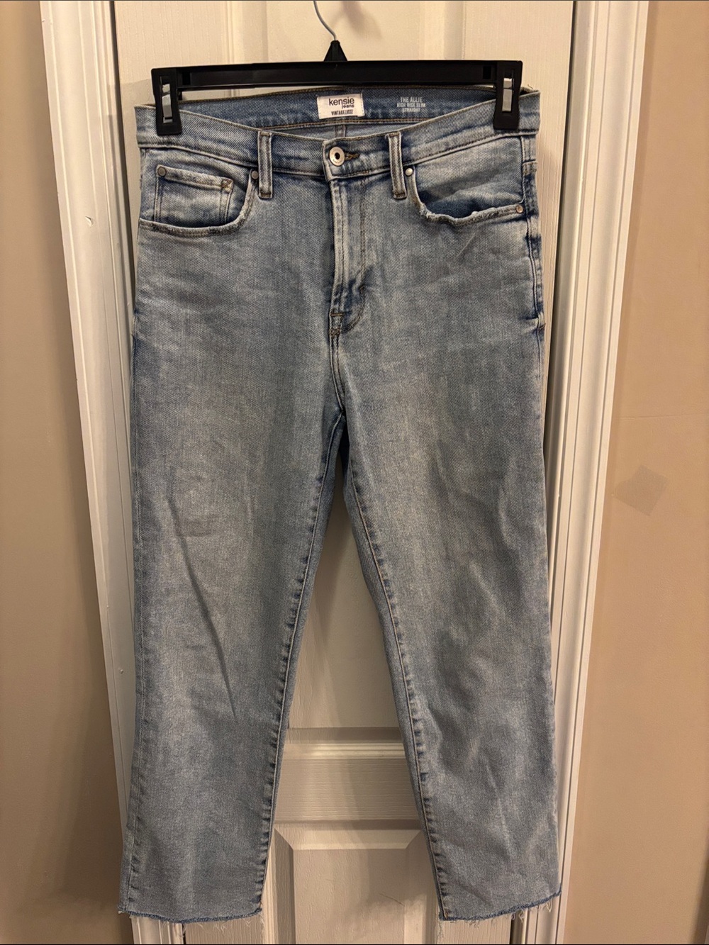 Kensie Light Blue cropped Straight Jeans